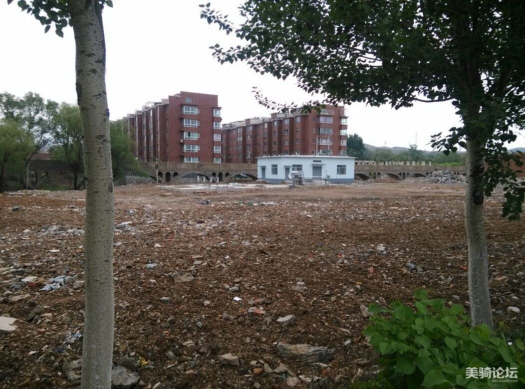 今天天不错 骑车去了一趟鞍山的千山景区