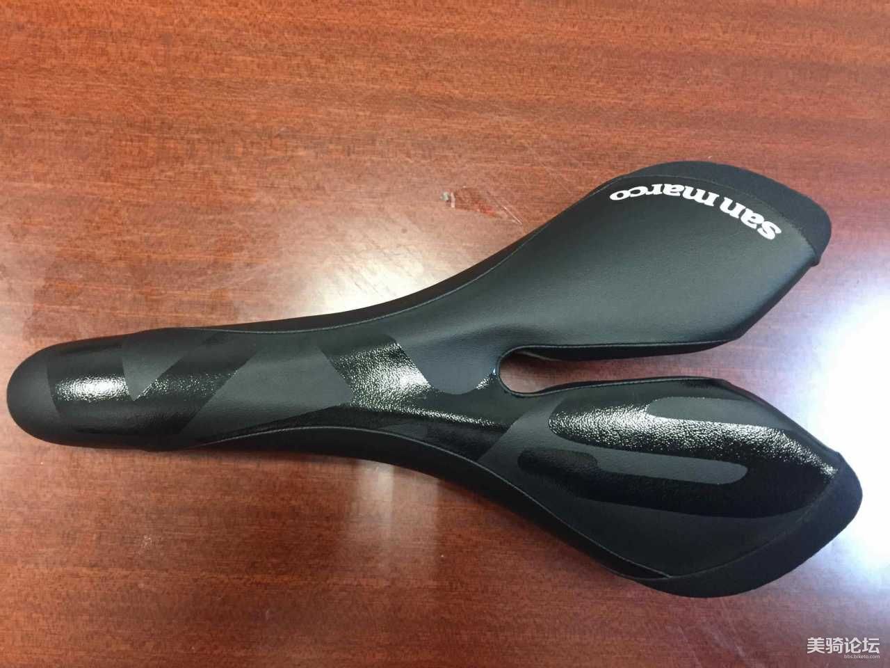 sanmarco skn黑色坐垫座包,99新