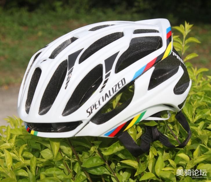 试收闪电彩虹版头盔